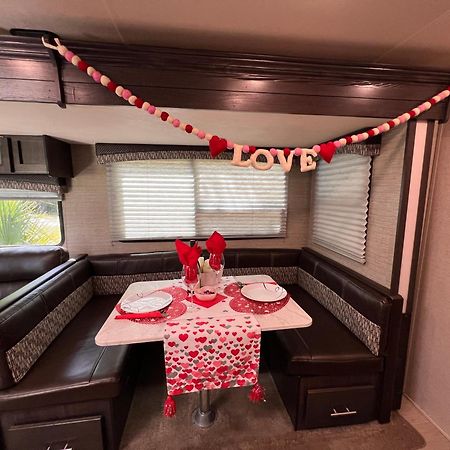 Lake Front Rv Experience Close To Port Canaveral And Kennedy Space Center Hotel Titusville Kültér fotó