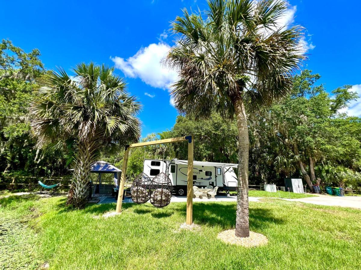 Lake Front Rv Experience Close To Port Canaveral And Kennedy Space Center Hotel Titusville Kültér fotó