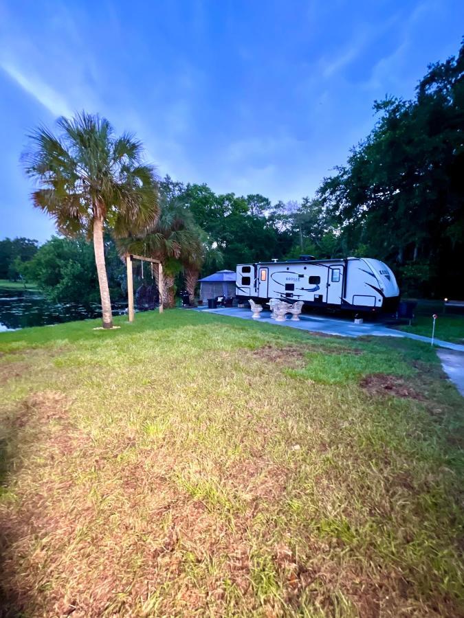 Lake Front Rv Experience Close To Port Canaveral And Kennedy Space Center Hotel Titusville Kültér fotó
